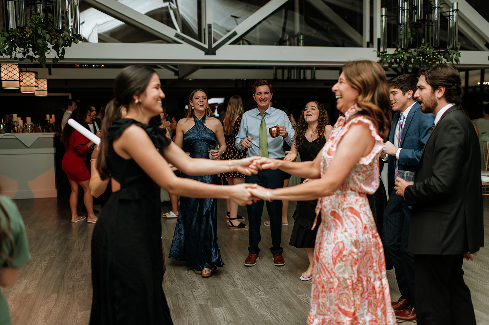 Open dancing at a Morris Park Country Club wedding in South Bend, Indiana