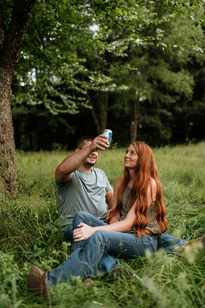 Man lifting of a Busch Lite