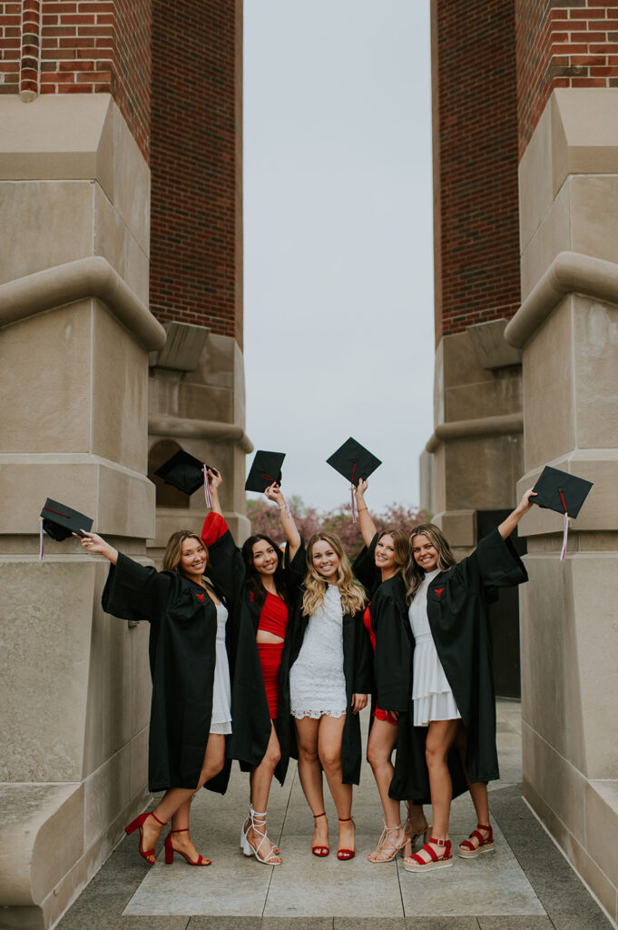 Group of women posing for their grad shoot